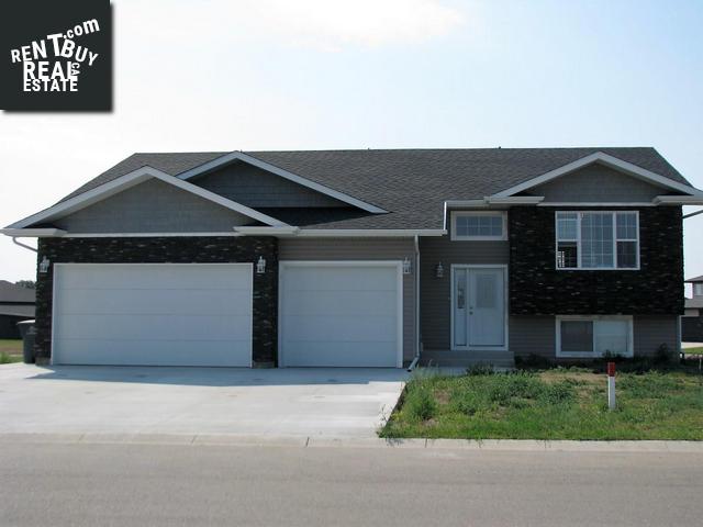 Property 201 Bentley Ave main img