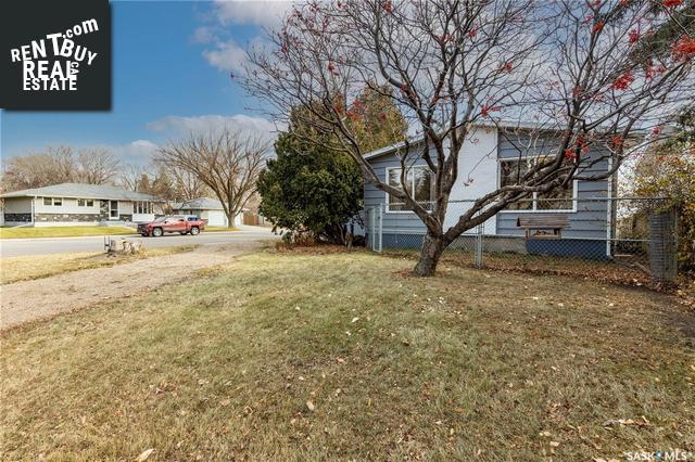 Property 341 Campion Cres main img
