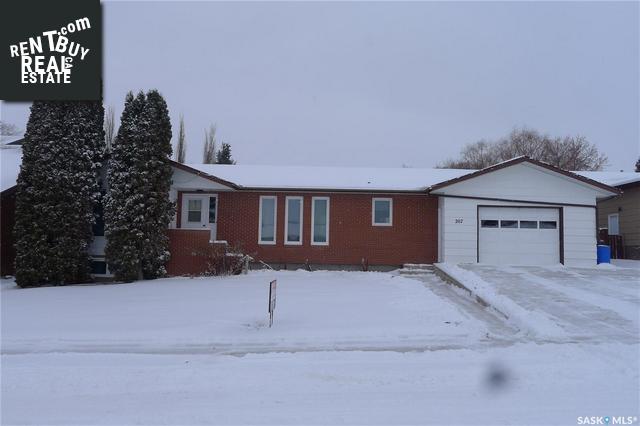 Property 207 7th Ave W main img