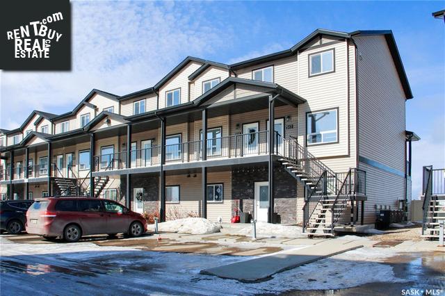 Property 512 3830 Dewdney Ave E main img