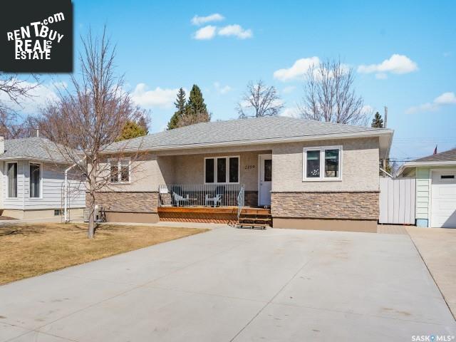 Property 2109 Mckinnon Ave S main img