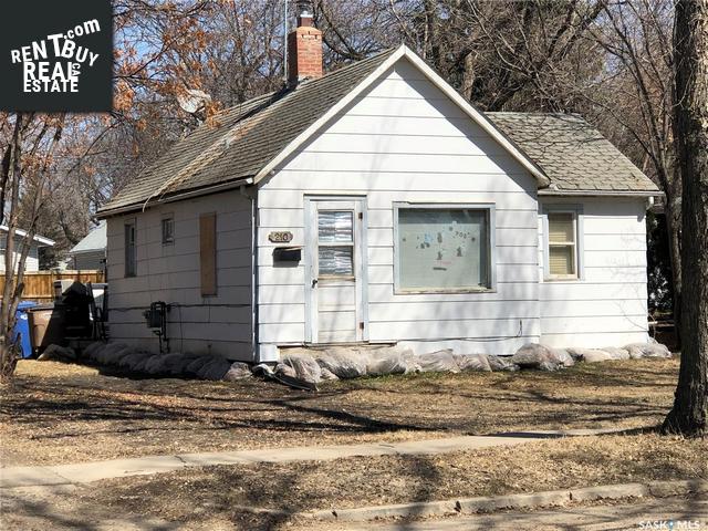 Property 210 Macleod Ave E main img