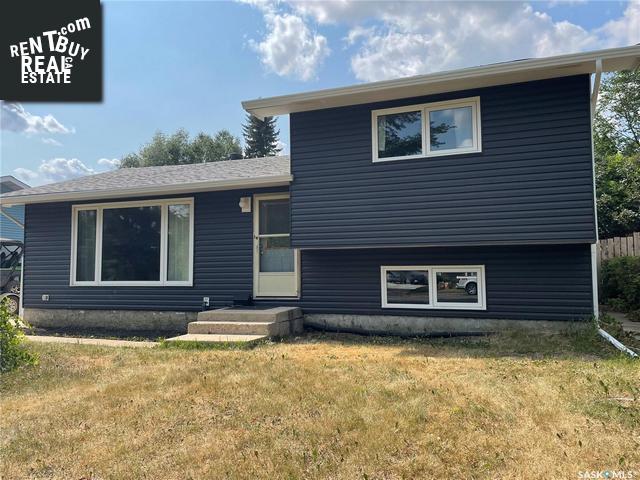 Property 2525 15th Ave E main img