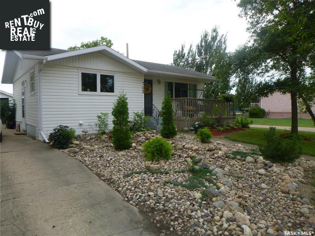 Property 702 101st Ave main img