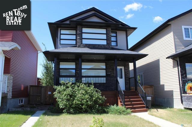 Property 422 Geary Cres main img