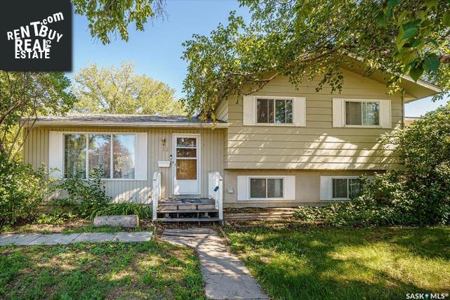 Property 35 Dumont Cres main img