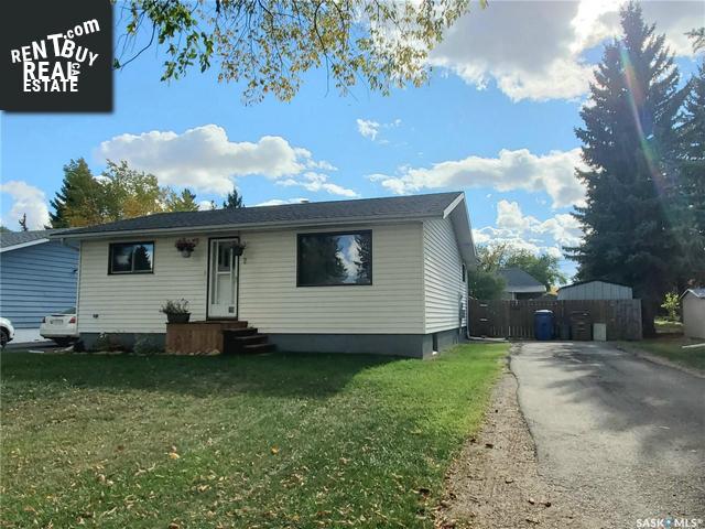 Property 2 Vanier Pl main img