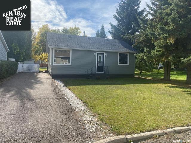 Property 536 4th Ave E main img