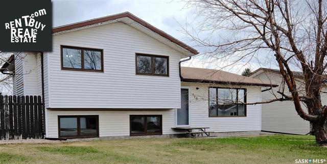 Property 110 Wright Crescent main img