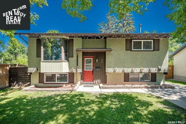 Property 3418 Diefenbaker Drive main img