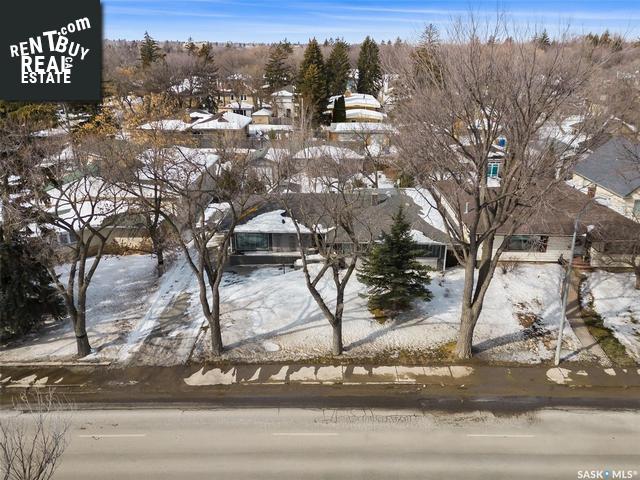Property 2660 Albert Street img1