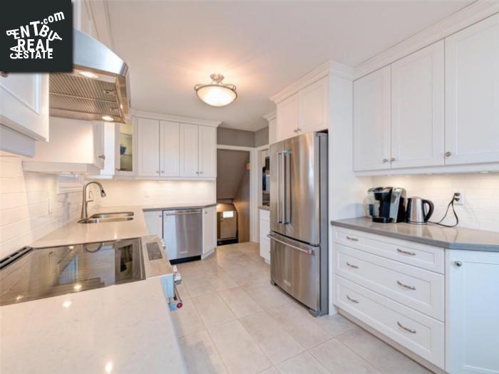Property 400 Kerman Avenue main img