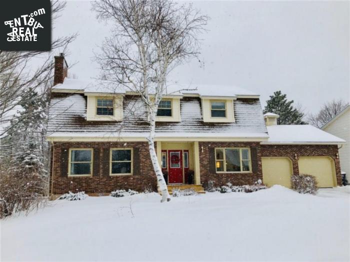 Property 84 Tansfield Cres main img