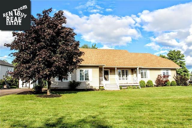Property 19 Meadow Lane main img