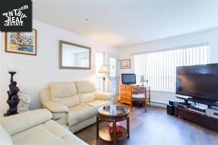 Property 206 20727 Douglas Crescent main img