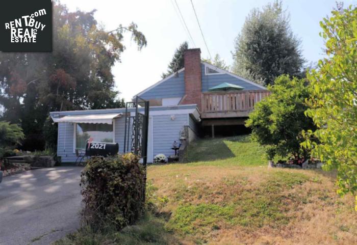 Property 2021 Oakridge Crescent main img