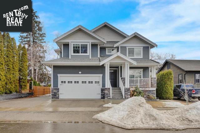 Property 2181 Laurier Crescent main img