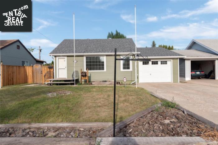 Property 1018 O Ave S main img