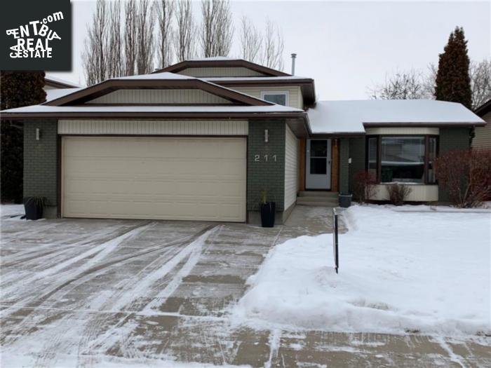 Property 211 Brightsand Way main img