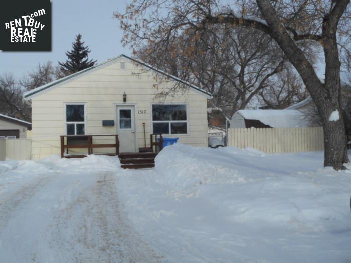 Property 1317 8th St main img
