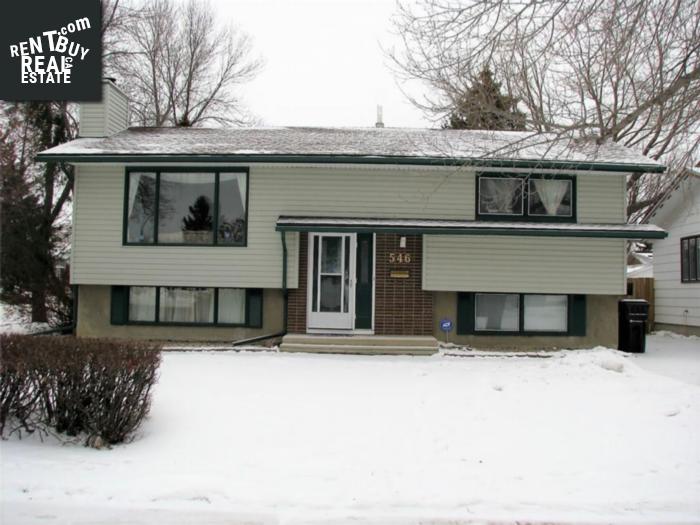 Property 546 Guelph Cres main img