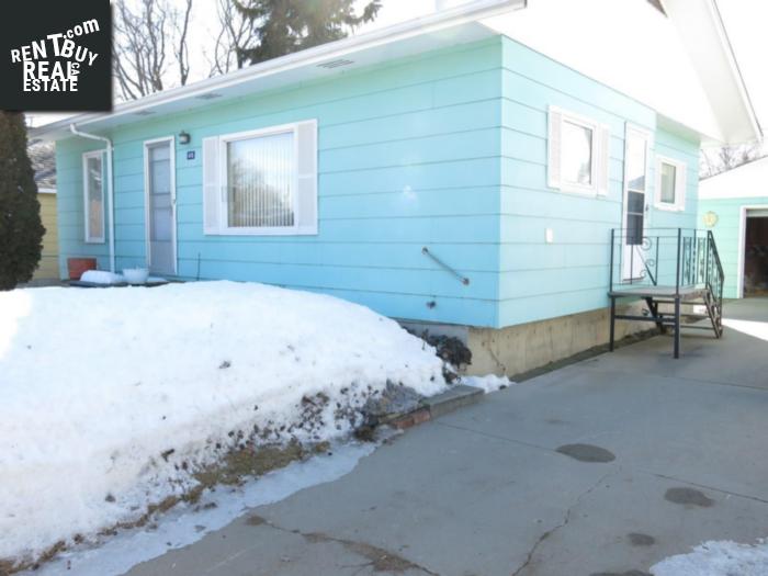 Property 416 9th Ave W main img