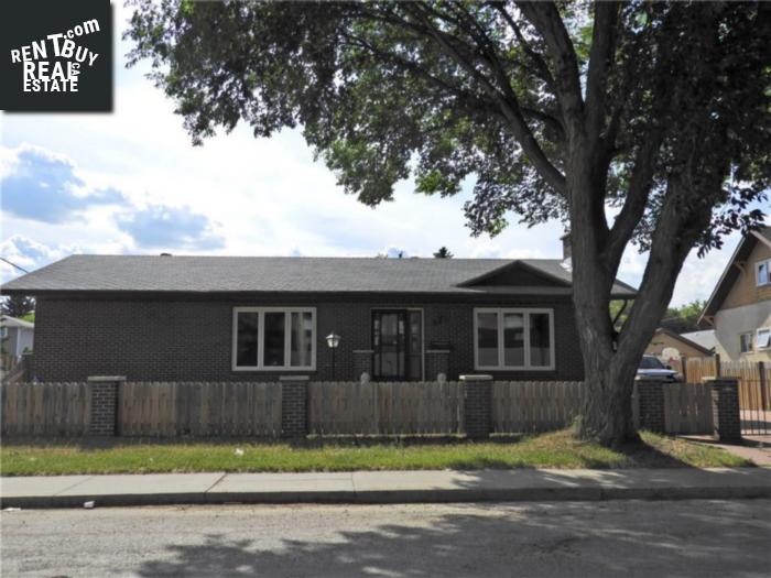 Property 1701 B Ave N main img