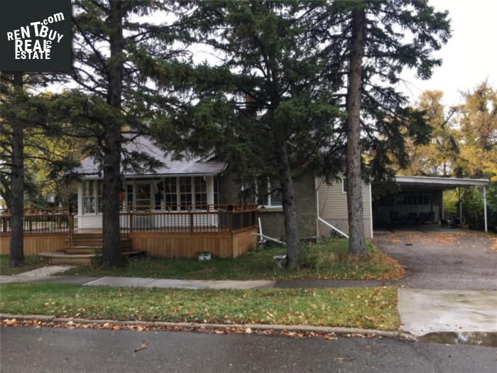 Property 215 Aspen St main img